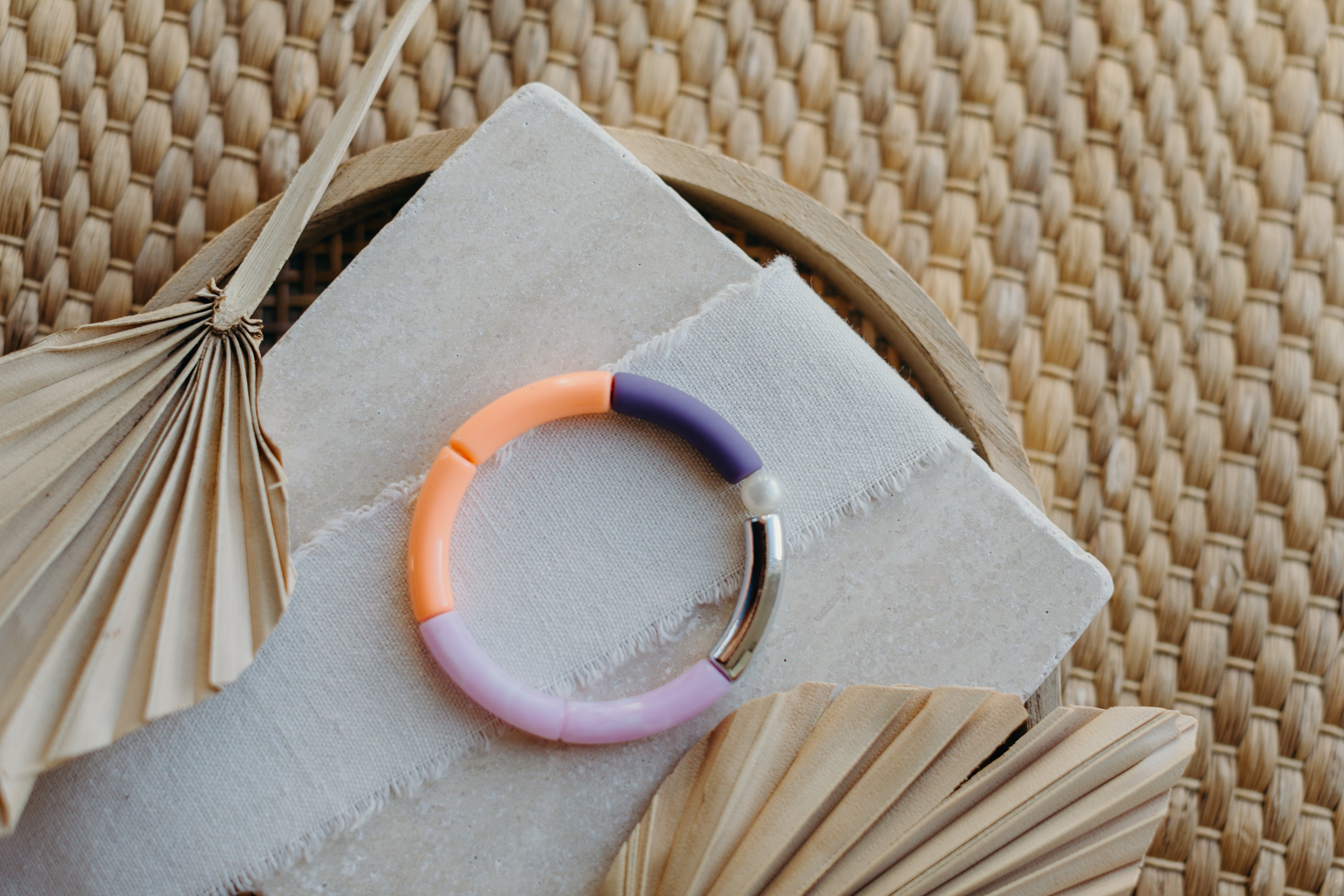 Pearl bracelet 077 with tube beads in silver, orange, pink and purple