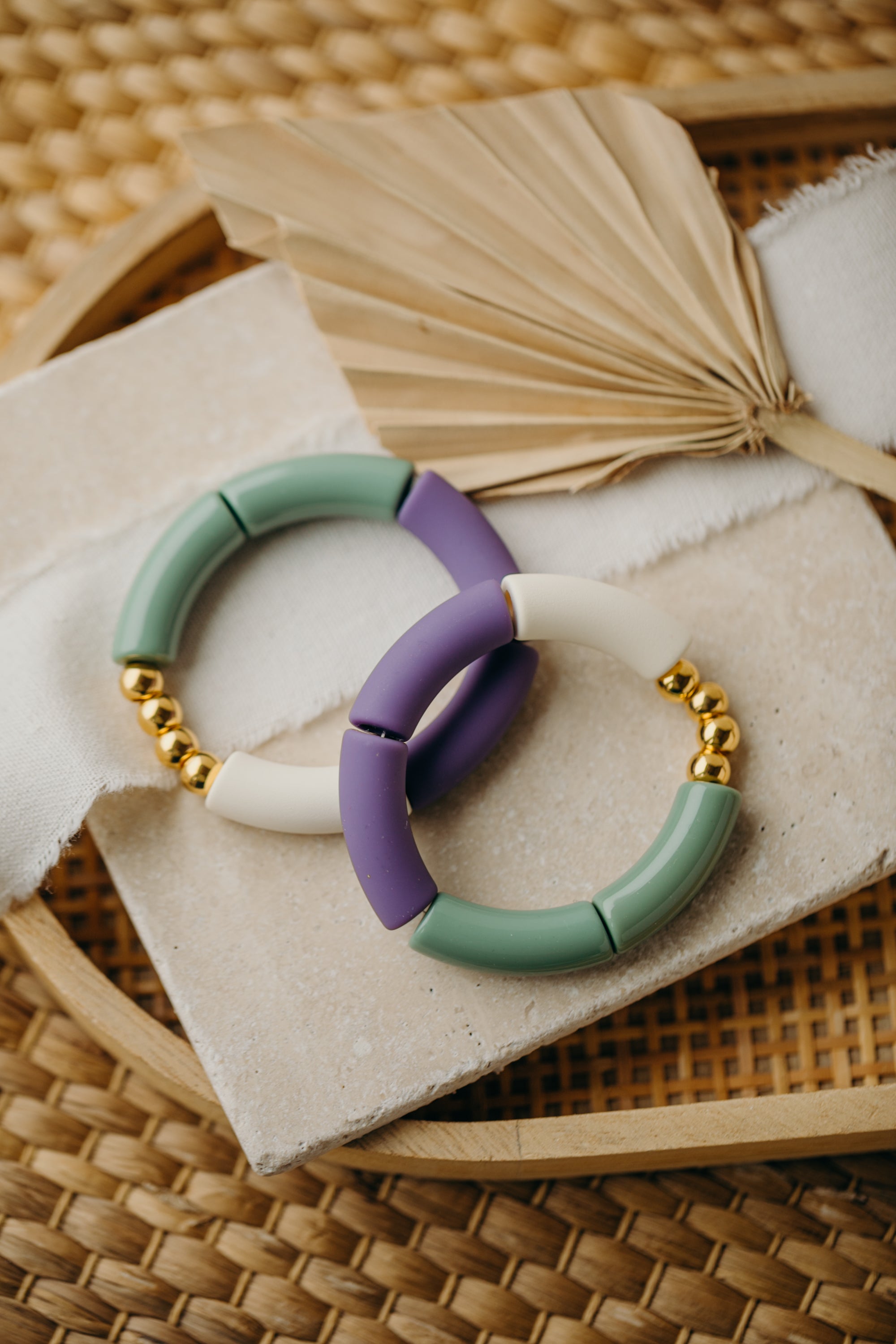 Pearl bracelet with tube beads in purple, mint, white and gold