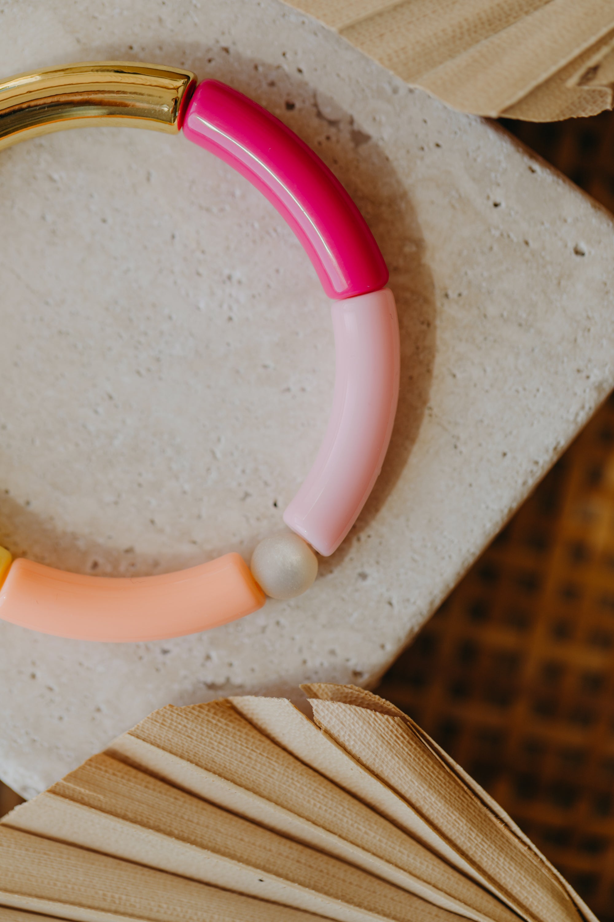 Perlenarmband 028 mit Tube Perlen in Gold, Gelb, Apricot, Rosa und Pink