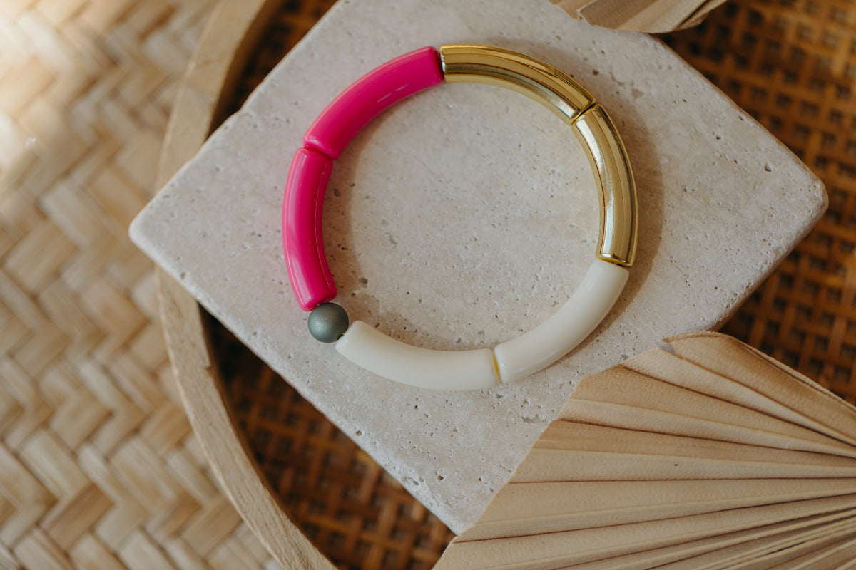 Perlenarmband 030 mit Tube Perlen in Gold, Creme, Pink und Grüntönen