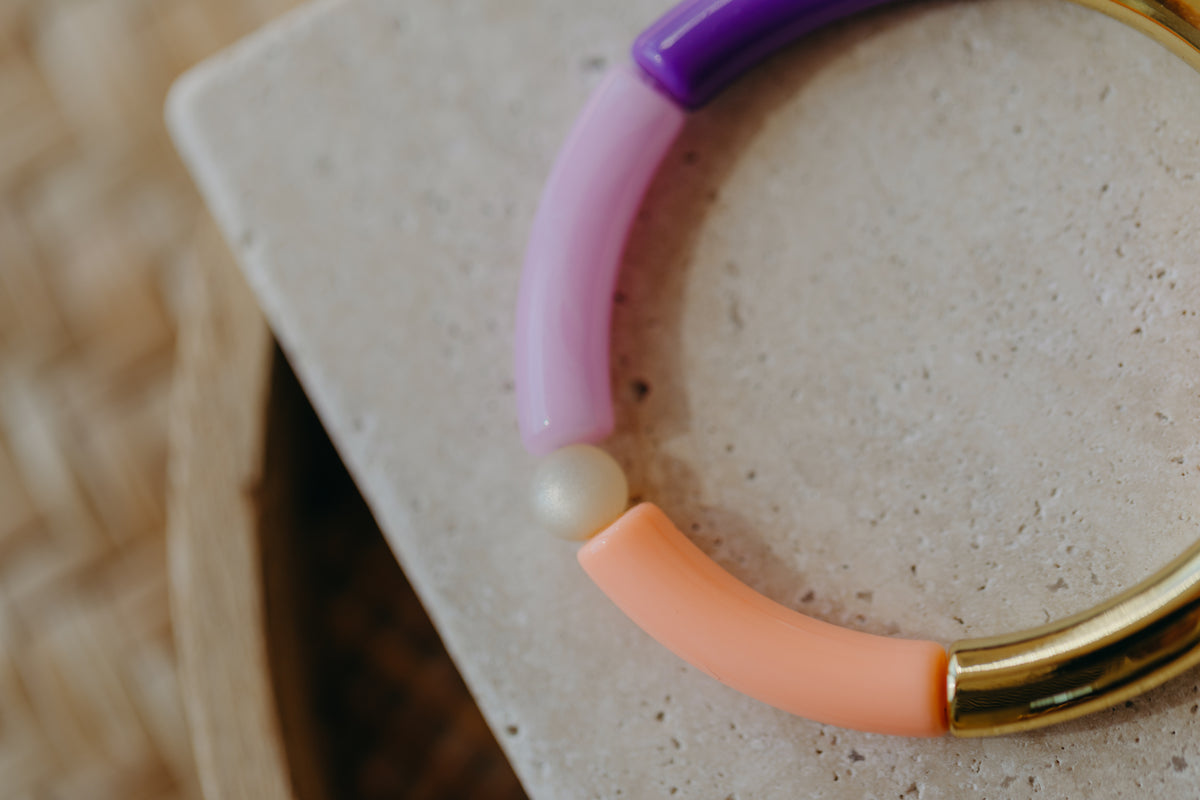 Perlenarmband 038 mit Tube Perlen in Gold, Apricot, und Lilatönen