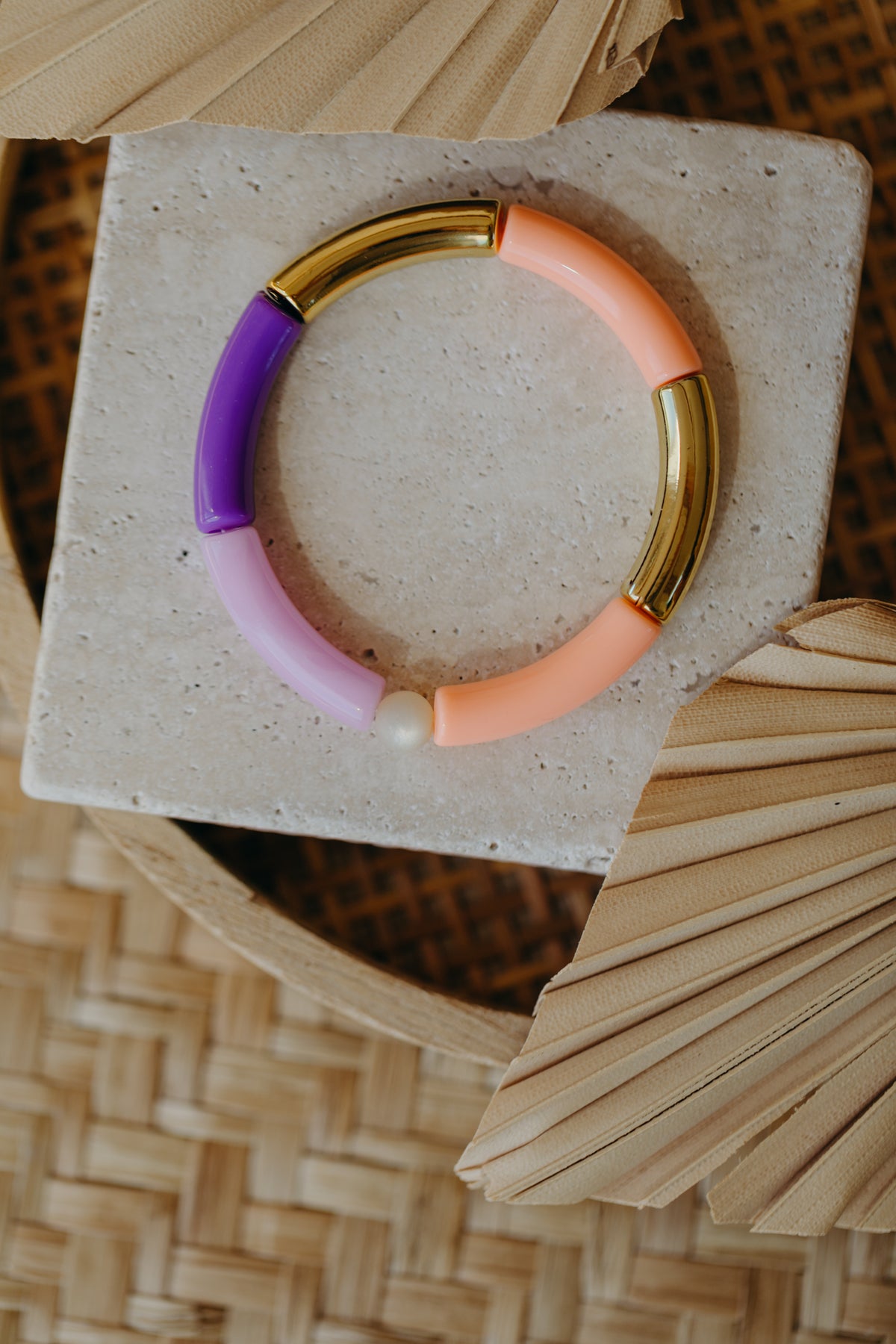 Perlenarmband 038 mit Tube Perlen in Gold, Apricot, und Lilatönen