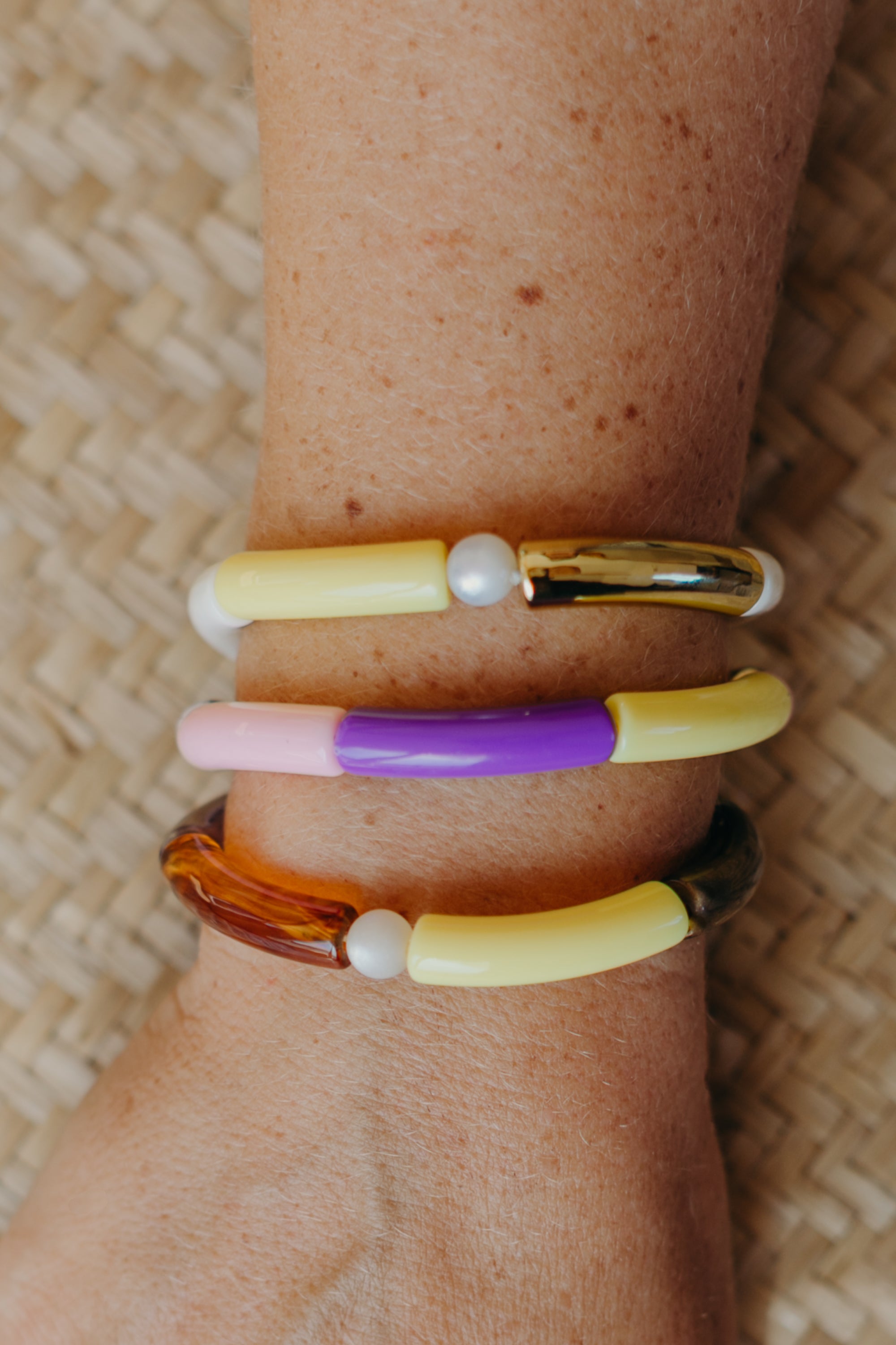 Perlenarmband 019 mit Tube Perlen in Gold, Creme und Helles Gelb