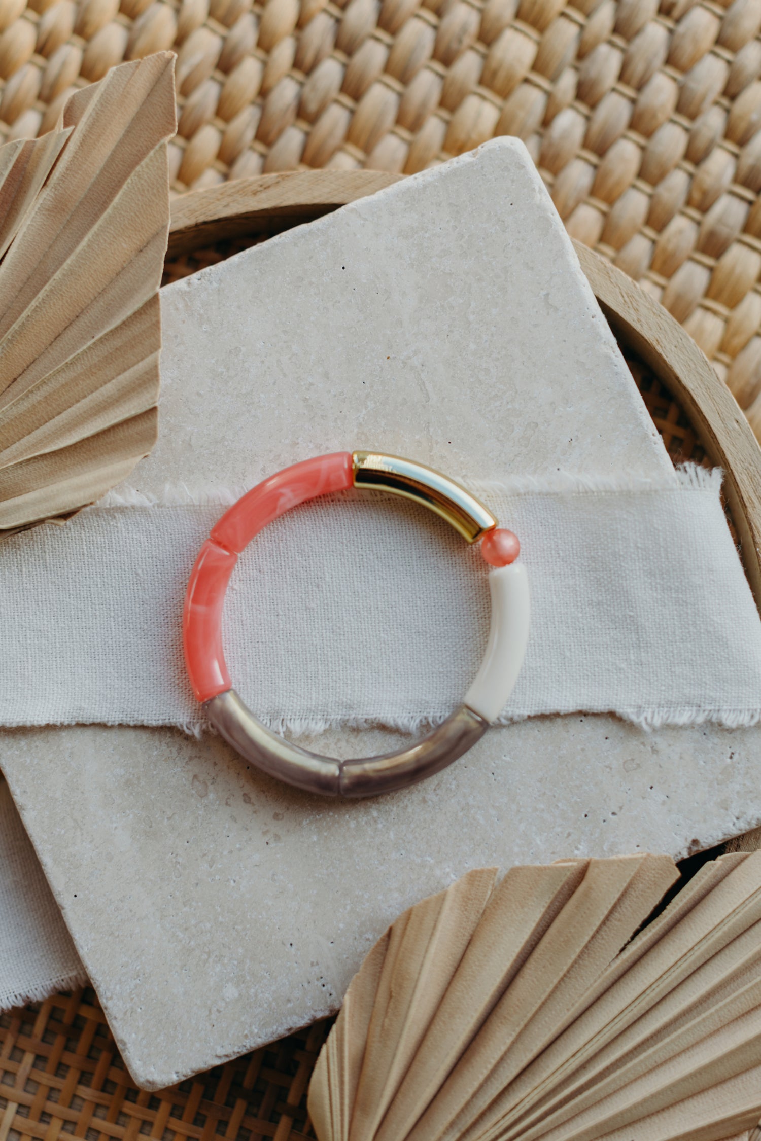 Perlenarmband 055 mit Tube Perlen in Gold, Pink, Creme und Braun-glänzend