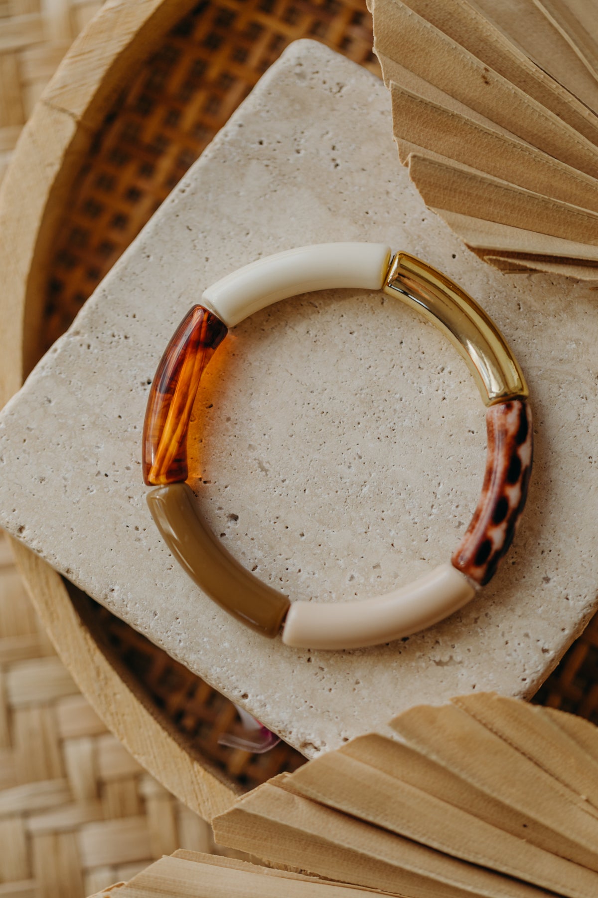Perlenarmband 081 mit Tube Perlen in Creme, Beige, Braun und Animal Print