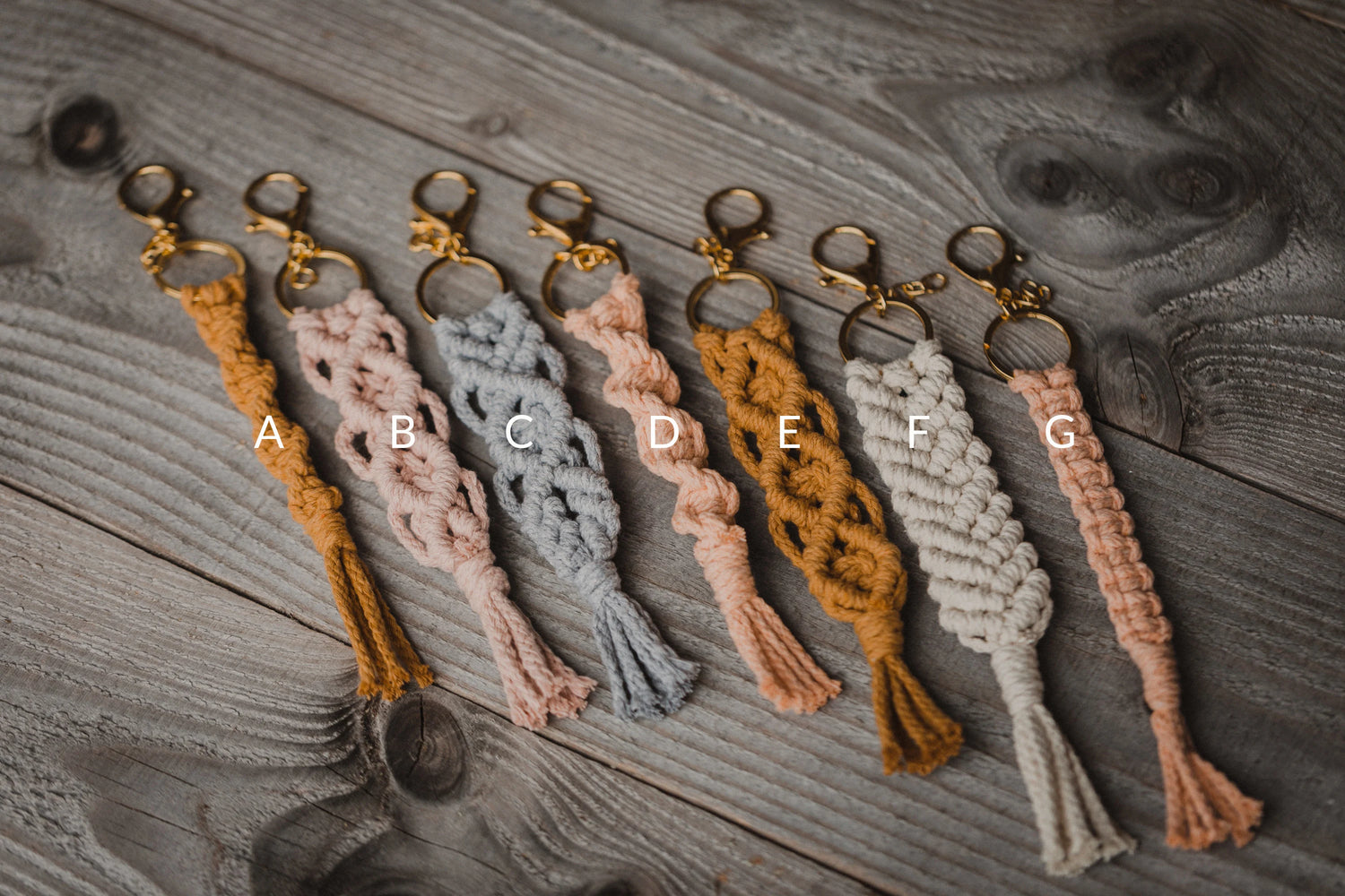 SUMMER macrame keychain