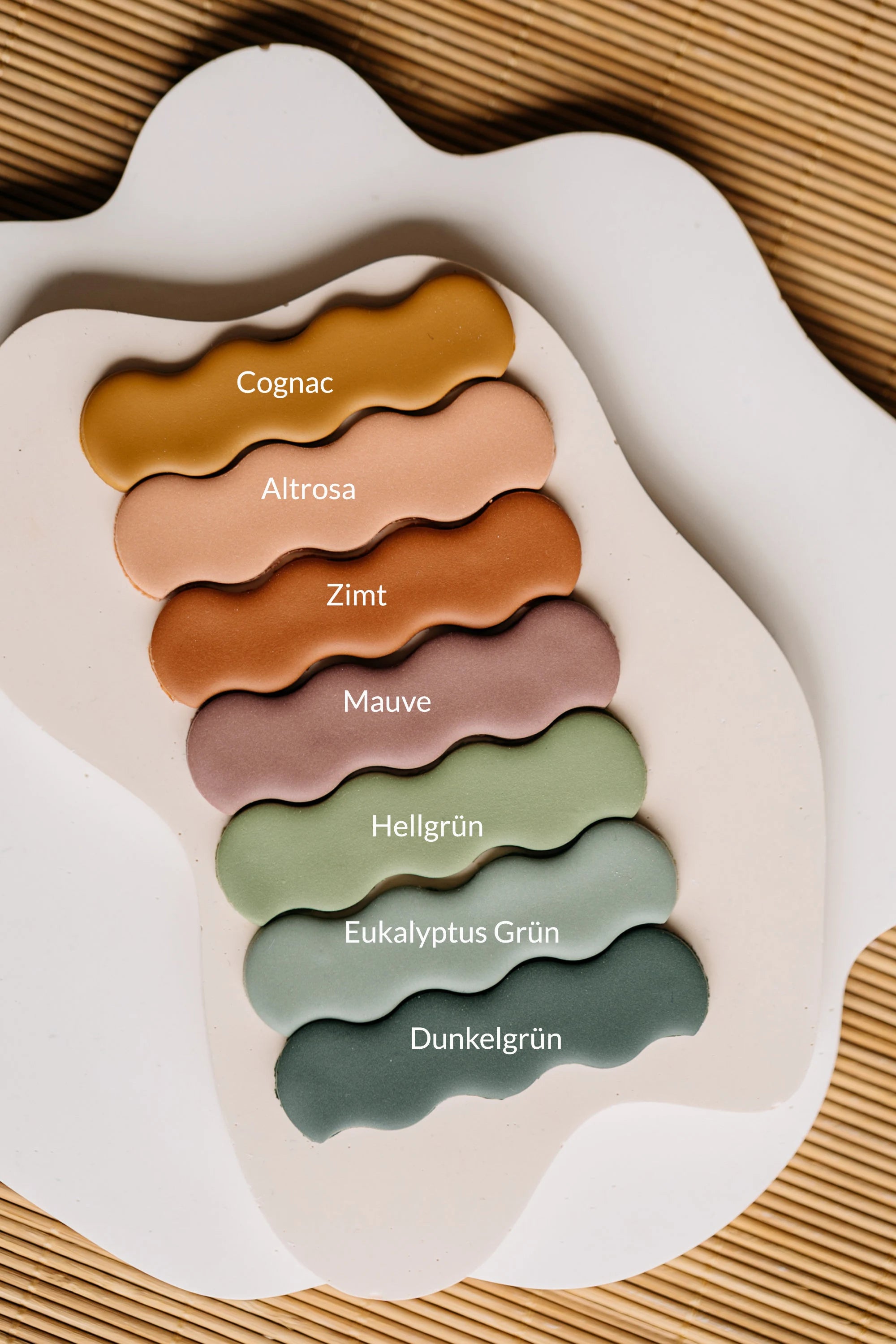 MARJA - small drop earrings gold