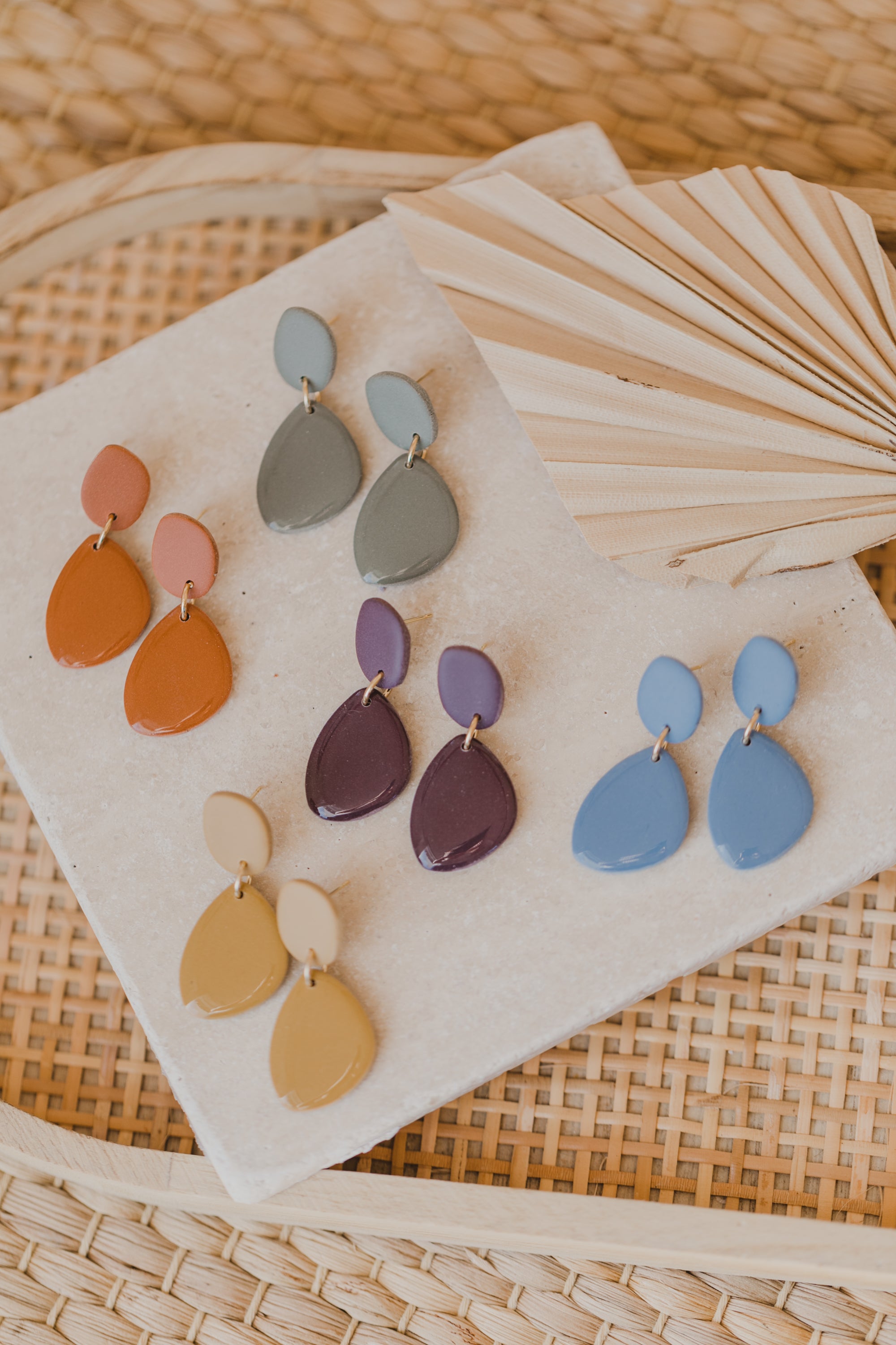 MINU - oval earrings made of polymer clay in autumn colors