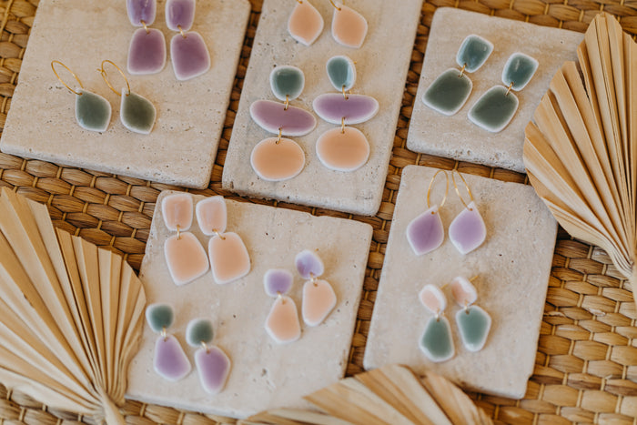 Der Sommer kann kommen: neue bunte Ohrringe im Keramiklook