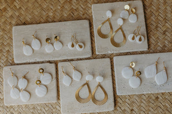 Hochzeitsschmuck  aus weißem Polymer Ton