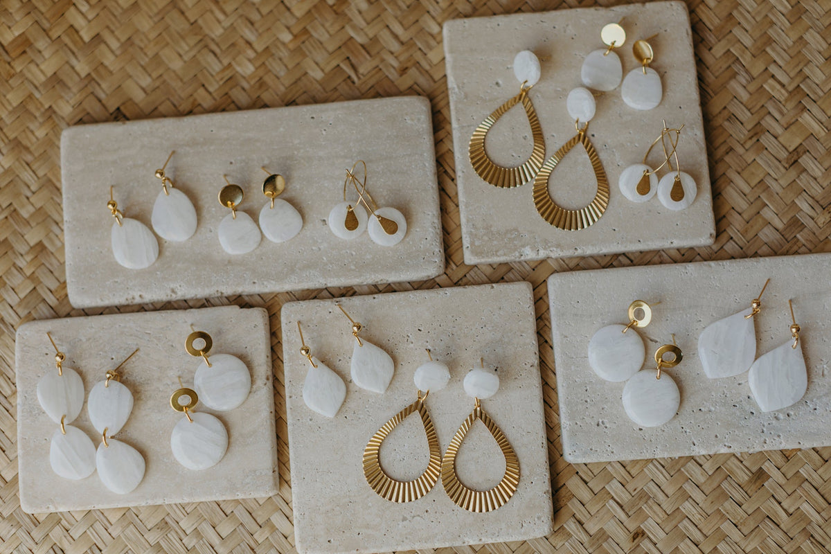 Hochzeitsschmuck  aus weißem Polymer Ton