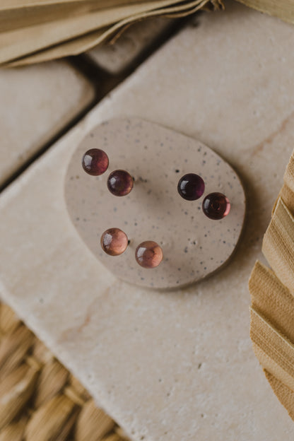 lila Amethyst Edelstein Ohrstecker (6 mm)