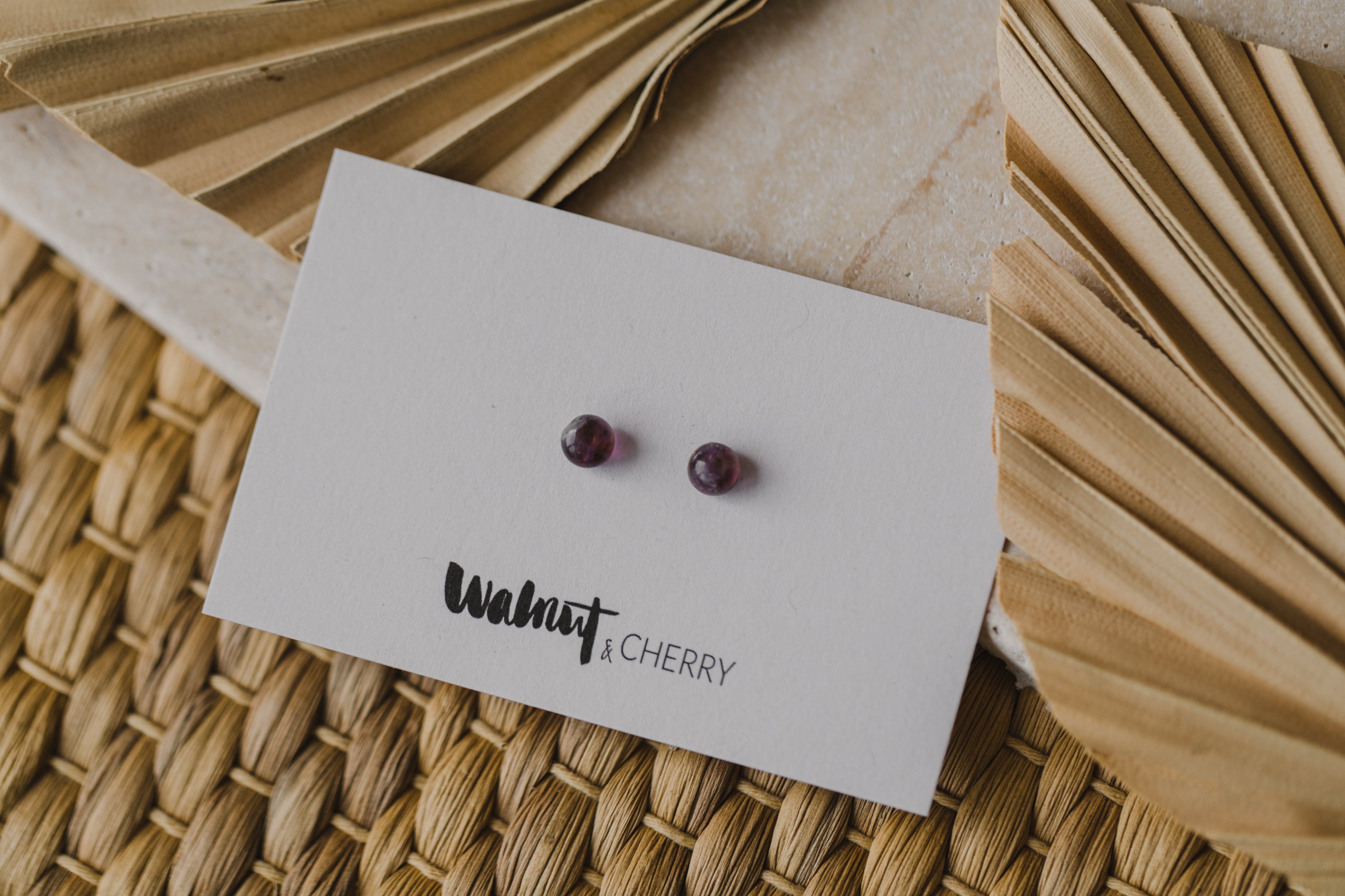 lila Amethyst Edelstein Ohrstecker (6 mm)