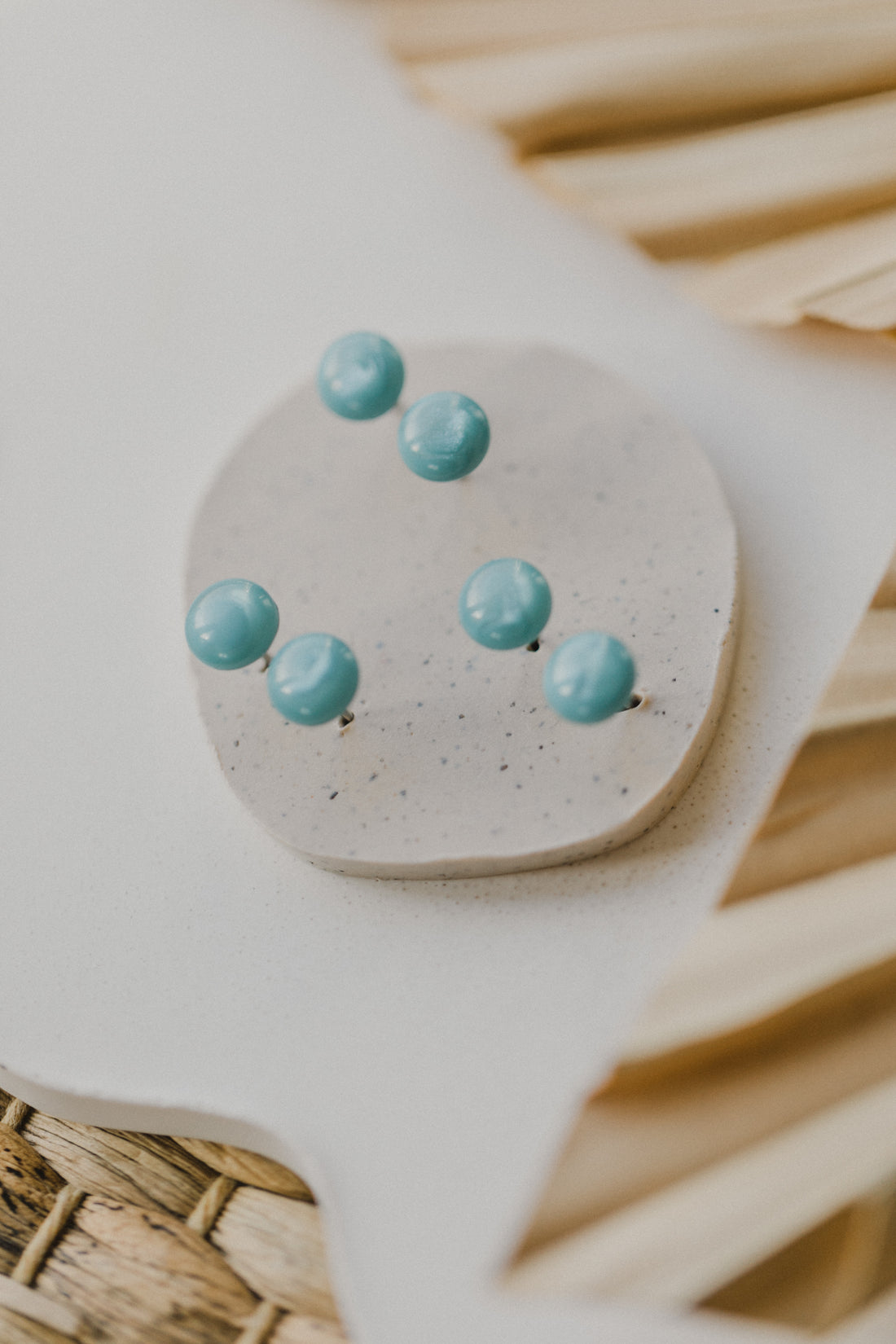 türkisene runde Ohrstecker