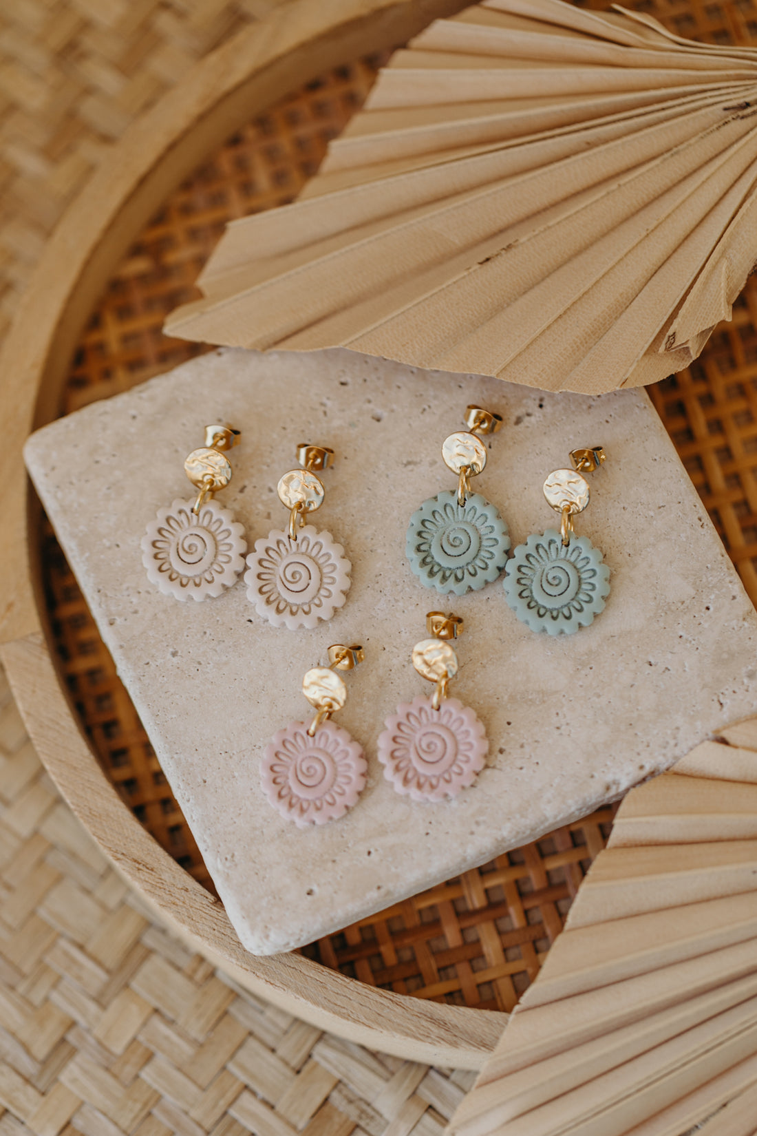 AINO - Boho Ohrringe mit Muster in Vanille