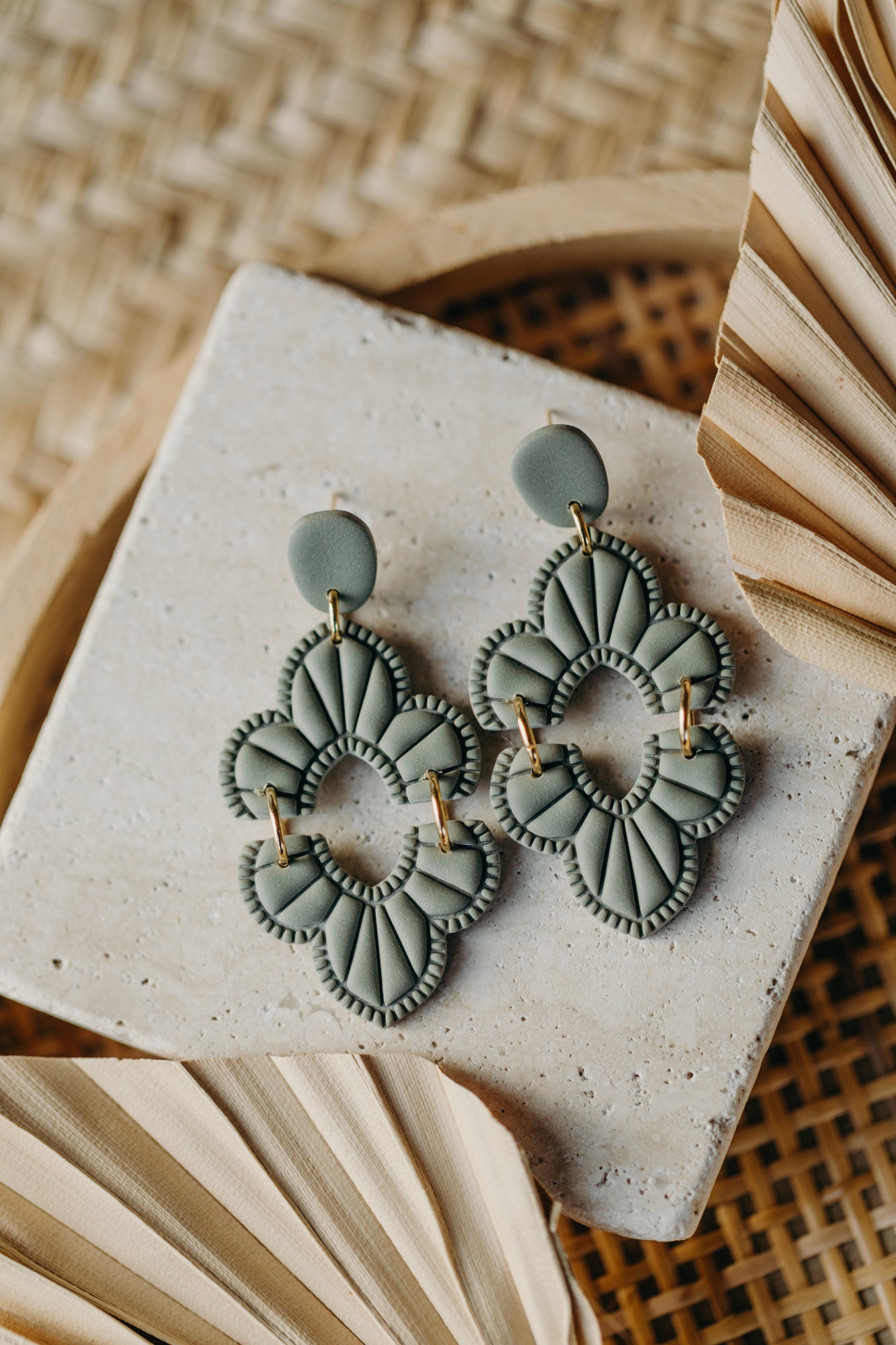 ALEXIS - große grüne Statement Ohrringe