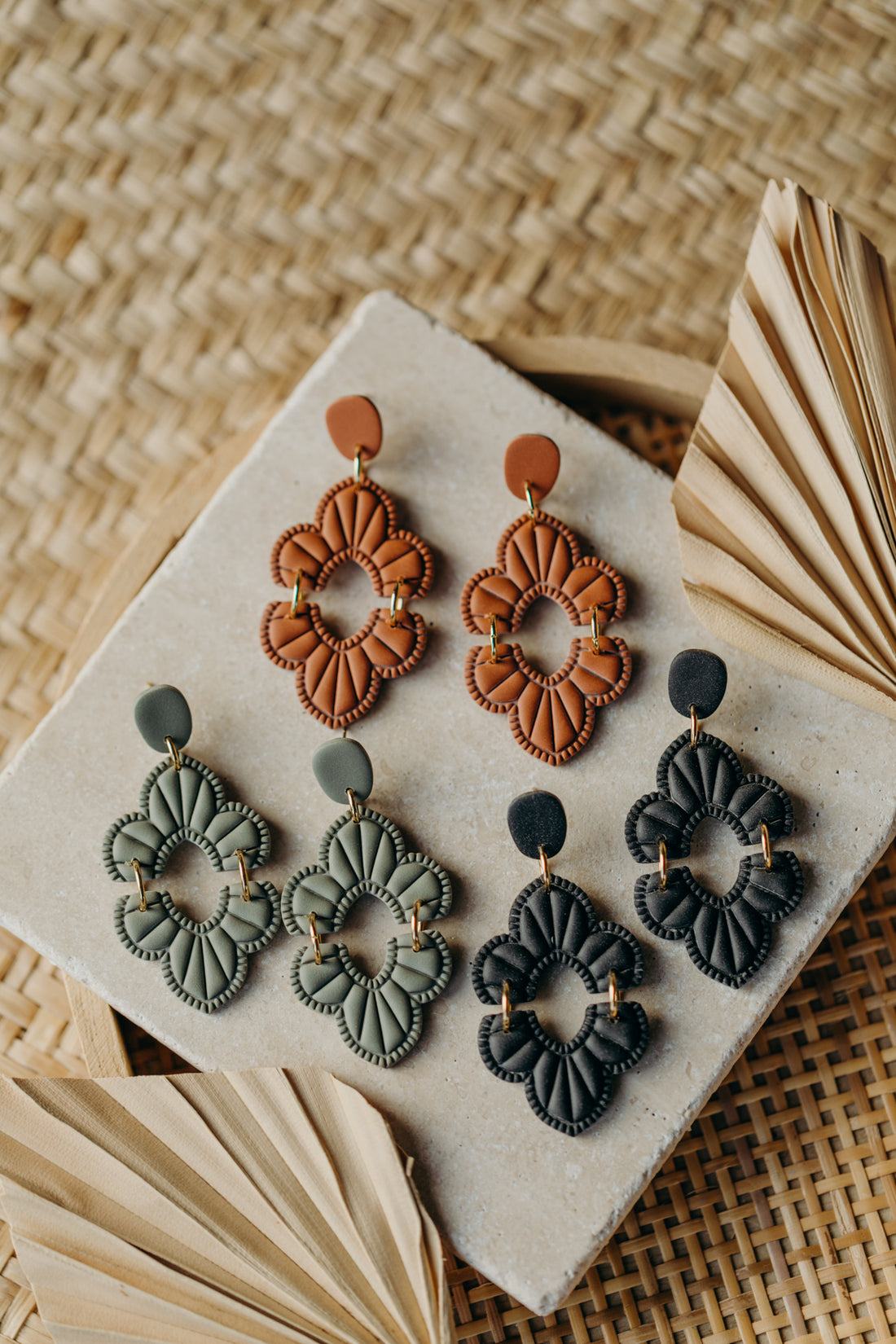 ALEXIS - large cinnamon-colored statement earrings