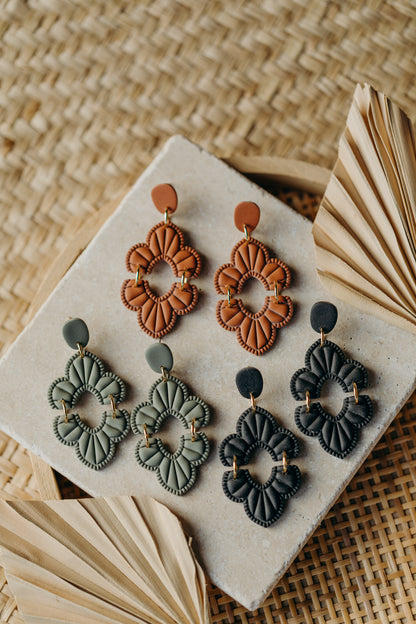 ALEXIS - large cinnamon-colored statement earrings