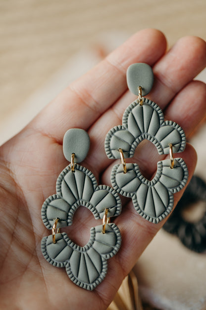 ALEXIS - große grüne Statement Ohrringe