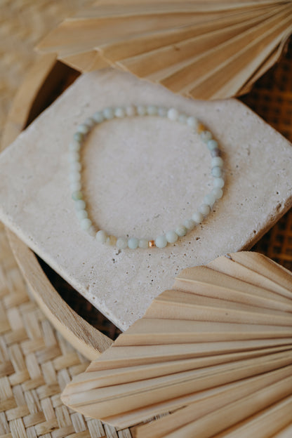 Bracelet with colorful agate gemstone beads