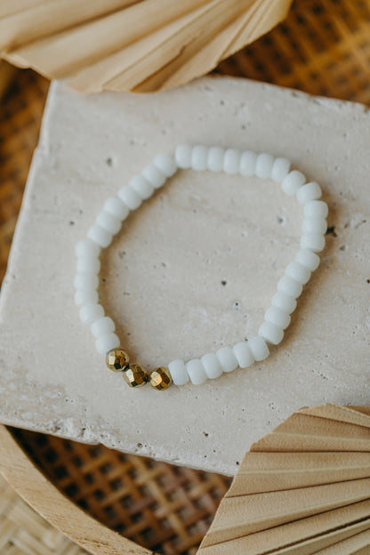 colorful glass bead bracelet