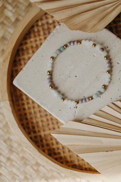 two-tone glass bead bracelet blue &amp;amp; cream