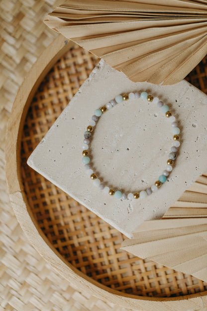 two-tone glass bead bracelet blue &amp;amp; cream