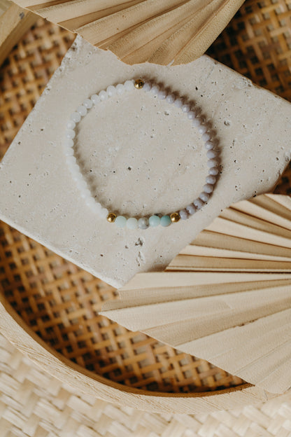 two-tone glass bead bracelet blue &amp;amp; cream