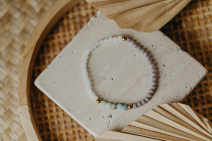 two-tone glass bead bracelet blue &amp;amp; cream