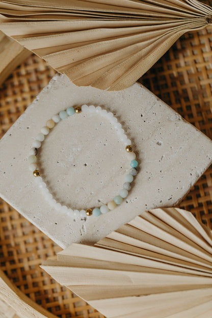 two-tone glass bead bracelet blue &amp;amp; cream