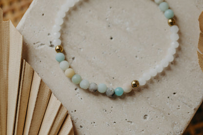 two-tone glass bead bracelet blue &amp;amp; cream