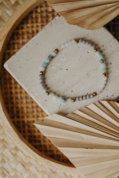 two-tone glass bead bracelet blue &amp;amp; cream
