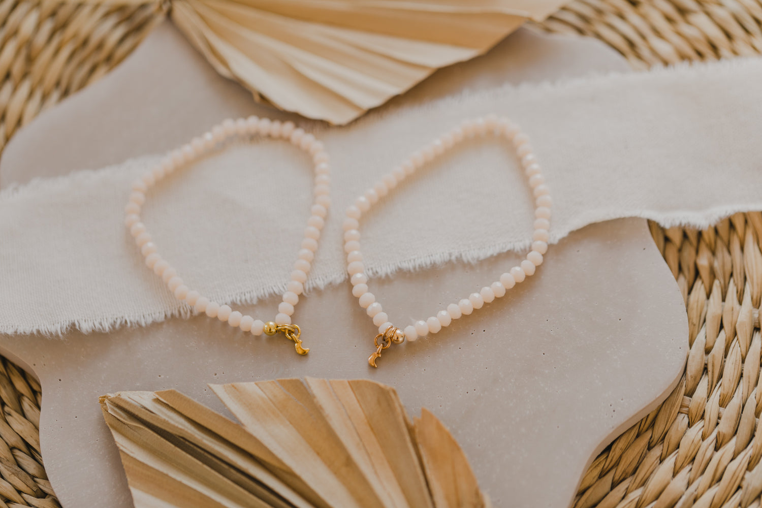 rosa Glasperlenarmband kleiner Mond