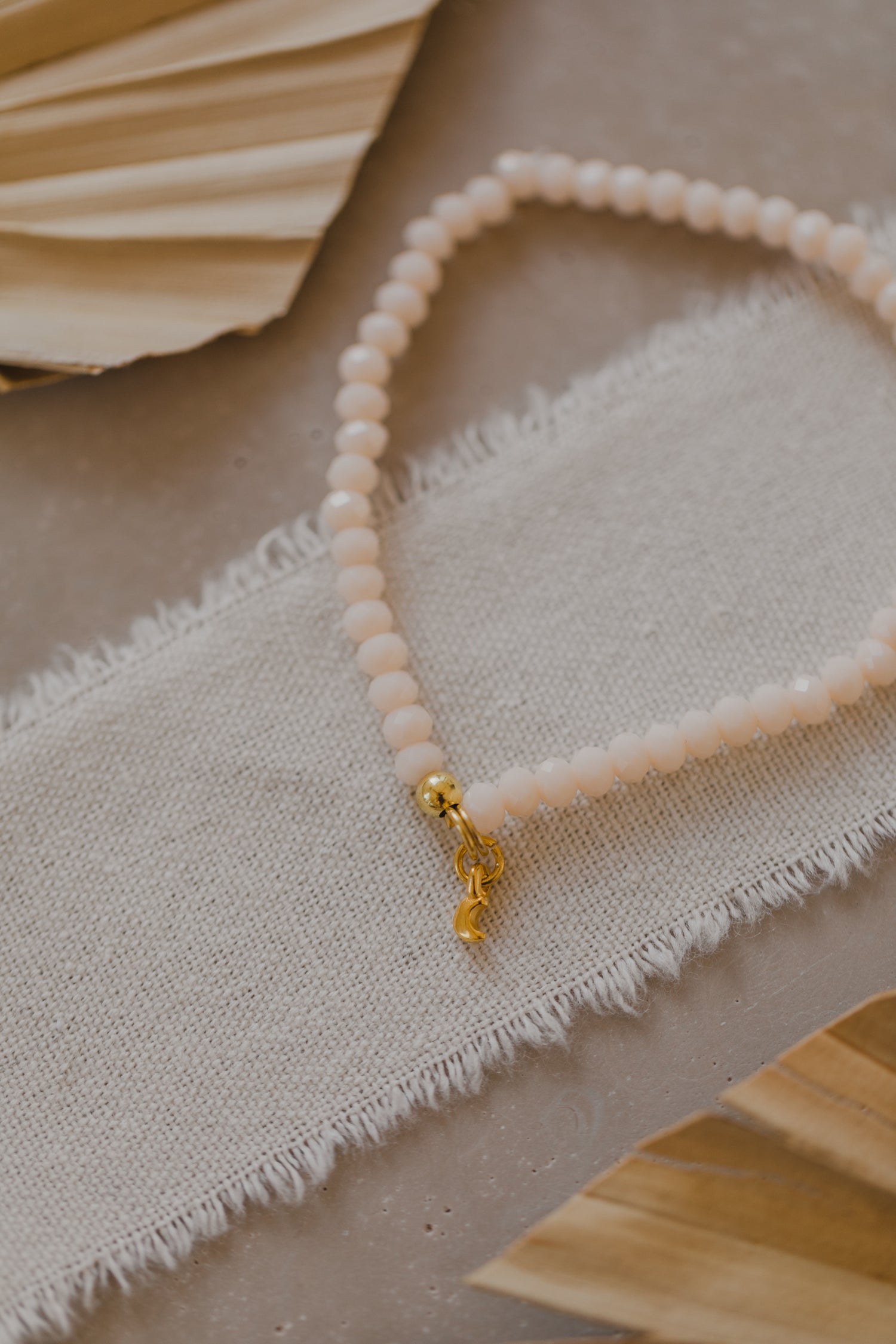 rosa Glasperlenarmband kleiner Mond