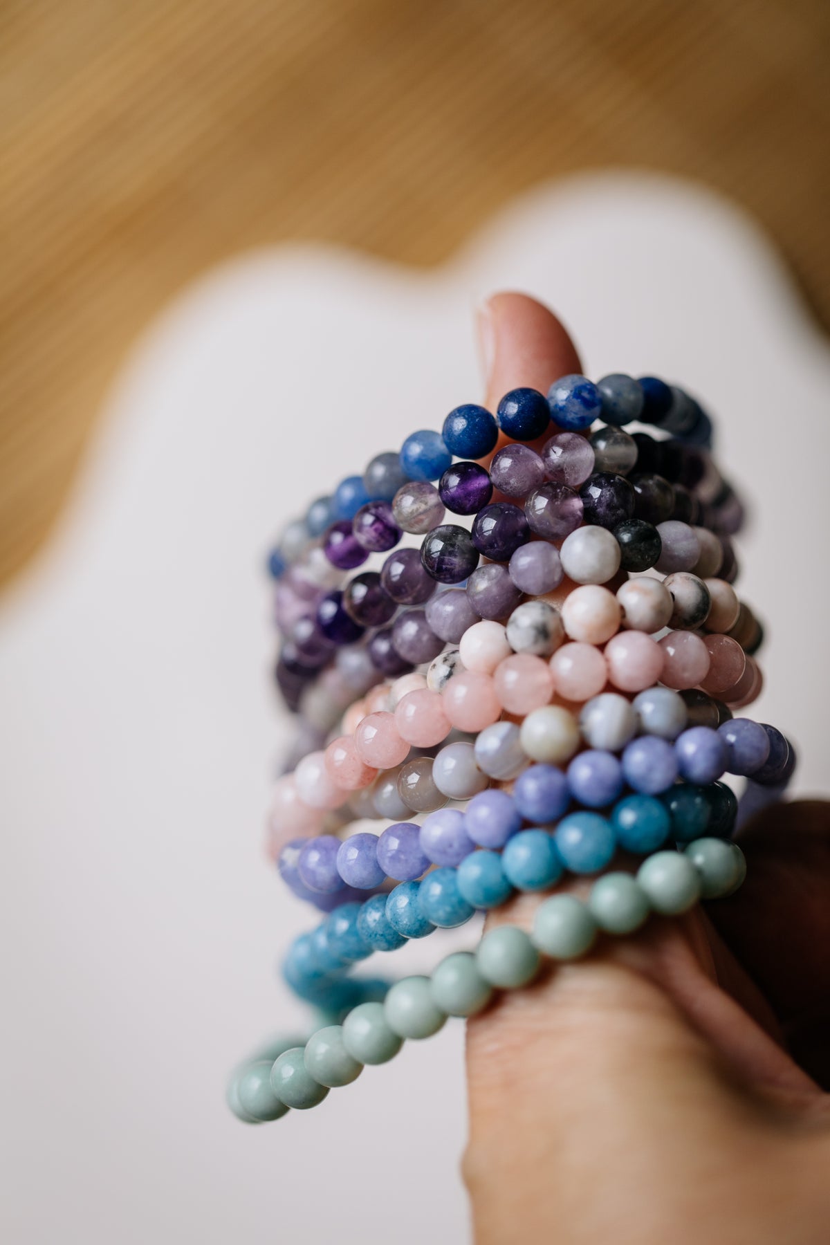 Armband mit lila Fluorit Edelstein Perlen