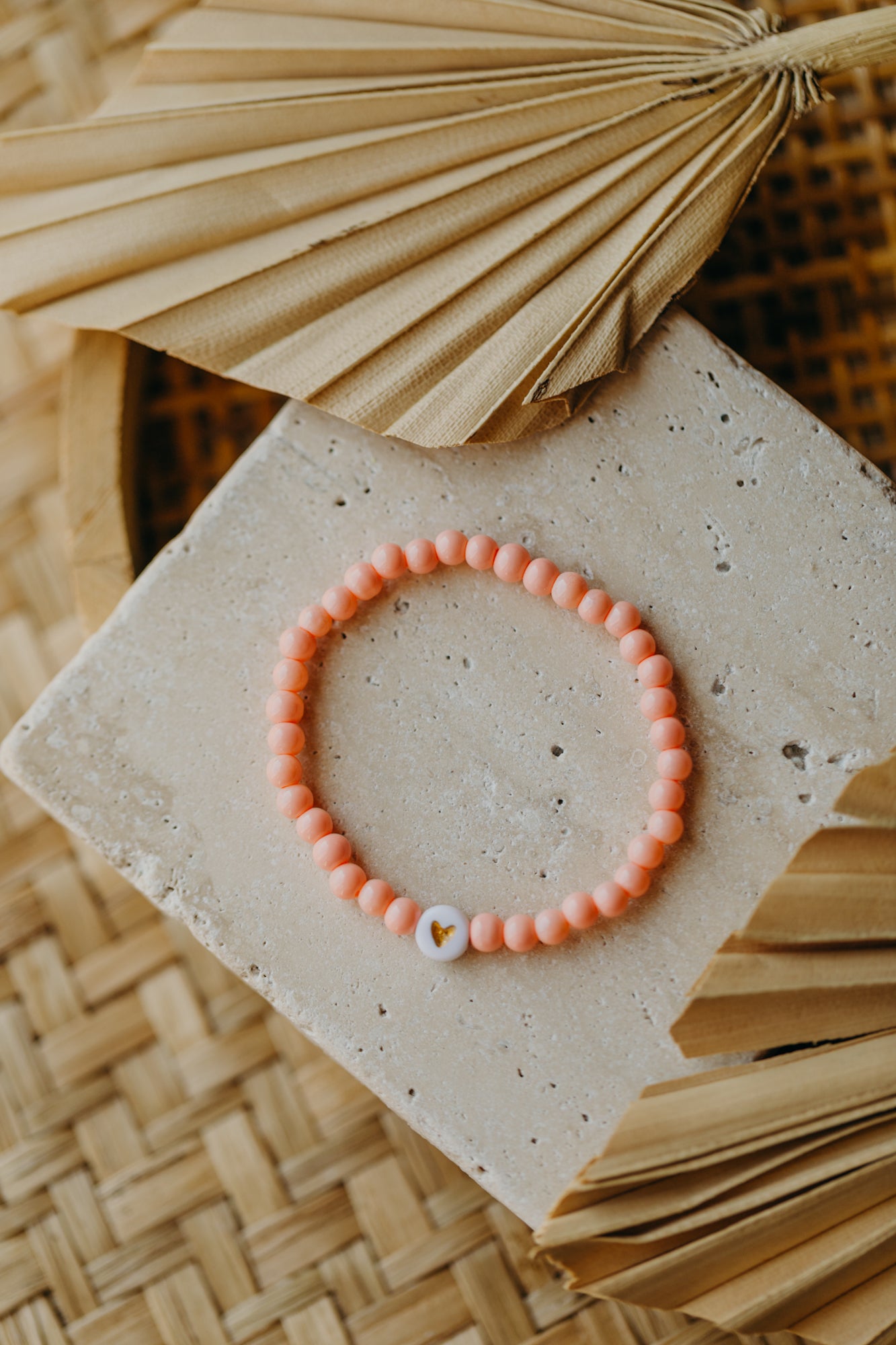 Herzperlen-Armband Apricot für Kinder