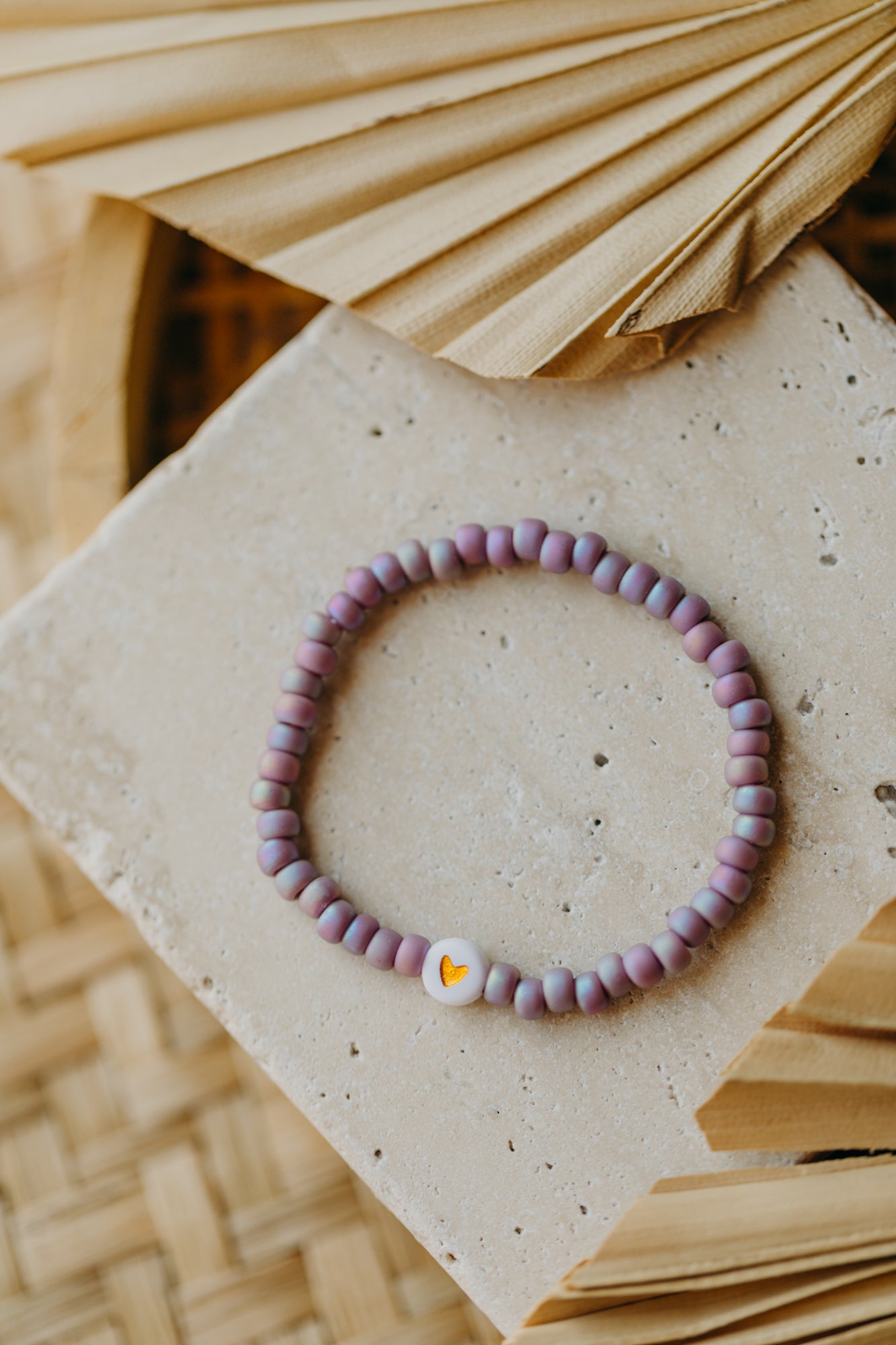 Herzperlen-Armband Lila für Kinder