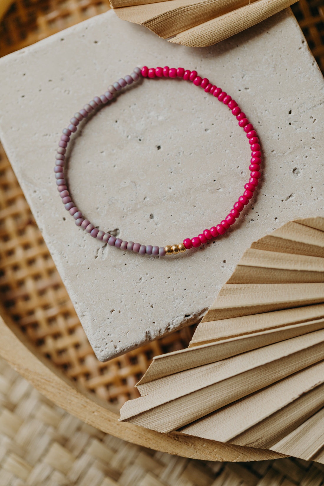 two-tone glass bead bracelet blue &amp;amp; cream