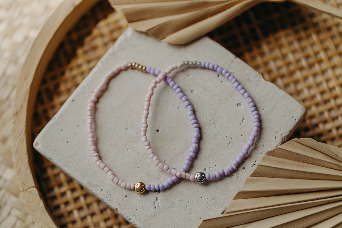 two-tone glass bead bracelet blue &amp;amp; cream