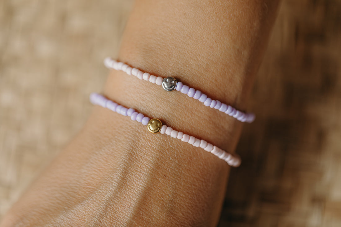 two-tone glass bead bracelet blue &amp;amp; cream