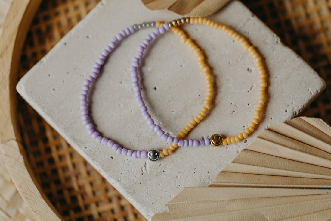 SMILEY - zweifarbiges Armband mit Miyuki Glasperlen - gelb & helles lila