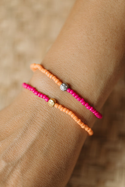 two-tone glass bead bracelet blue &amp;amp; cream