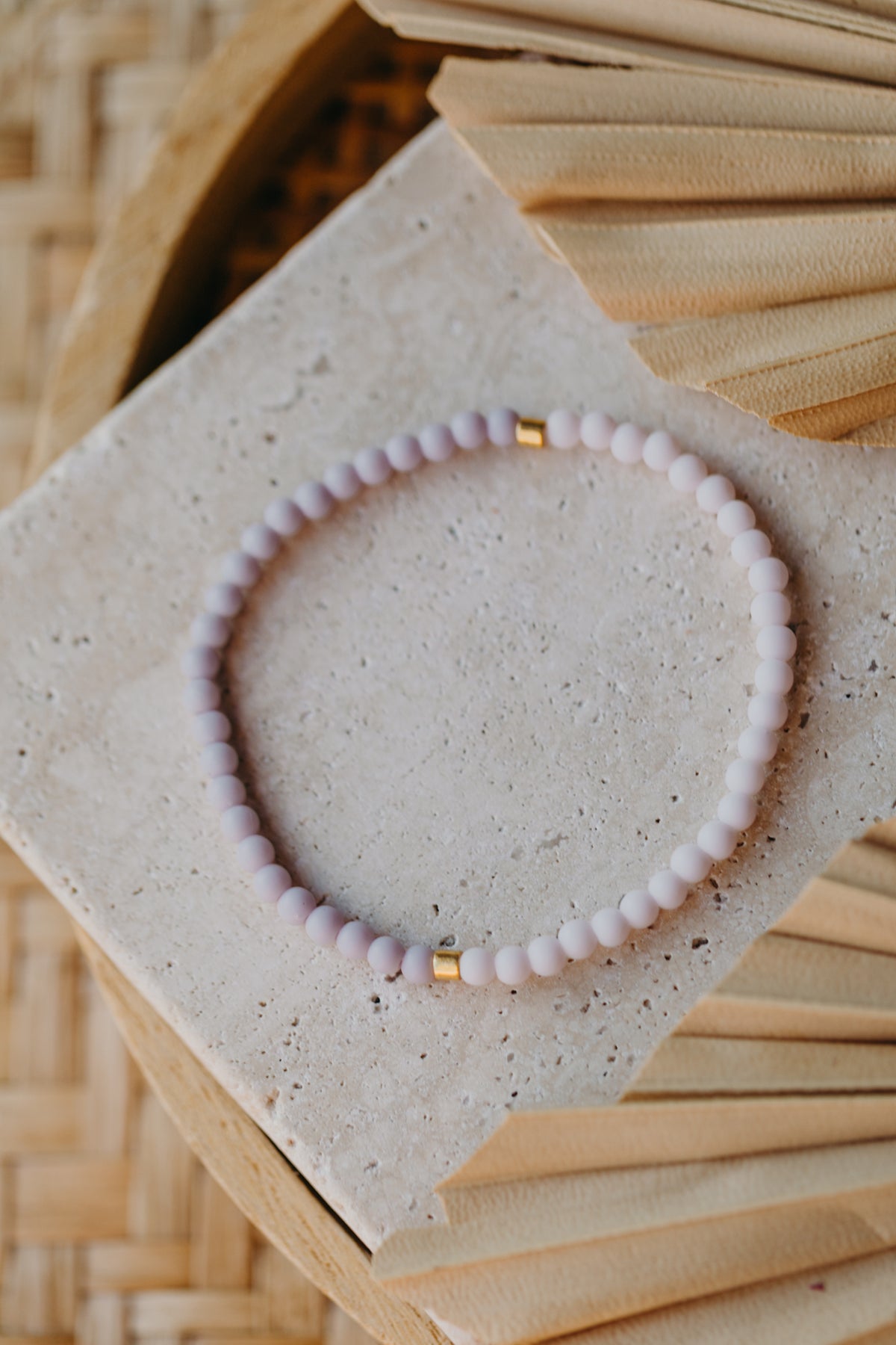 Glasperlenarmband helles rosa - helles lila (4 mm)