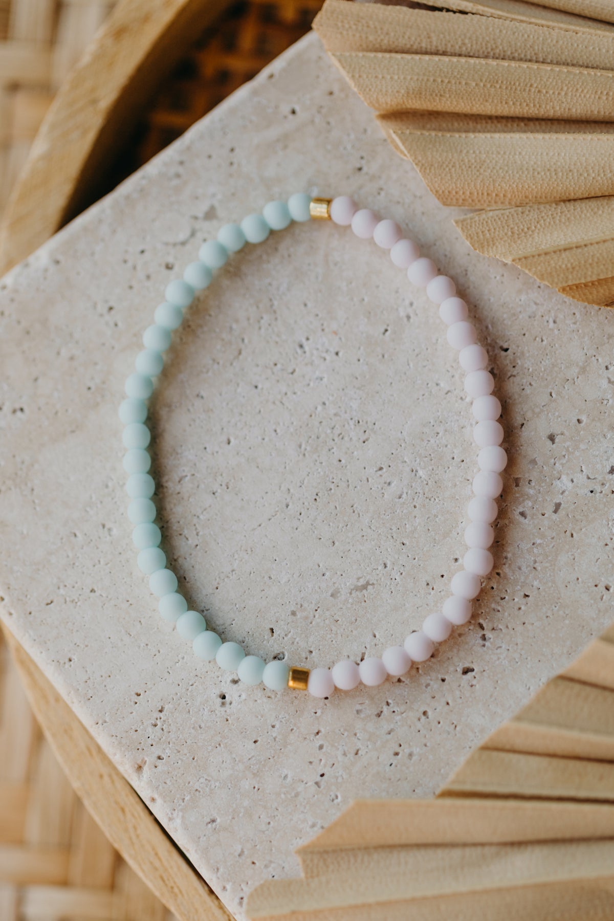 Glasperlenarmband helles türkis - helles rosa