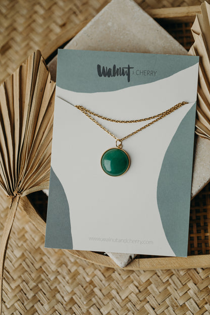 Necklace with large green aventurine gemstone