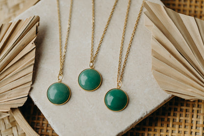 Necklace with large green aventurine gemstone