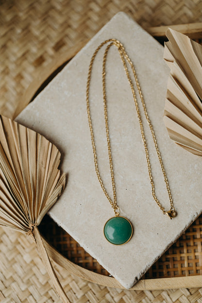 Necklace with large green aventurine gemstone