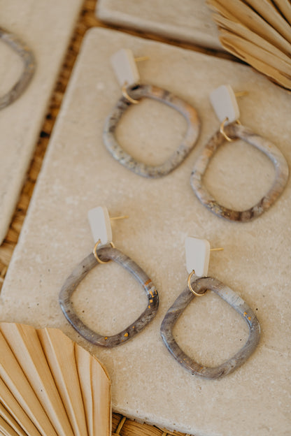 MARJA - small drop earrings gold