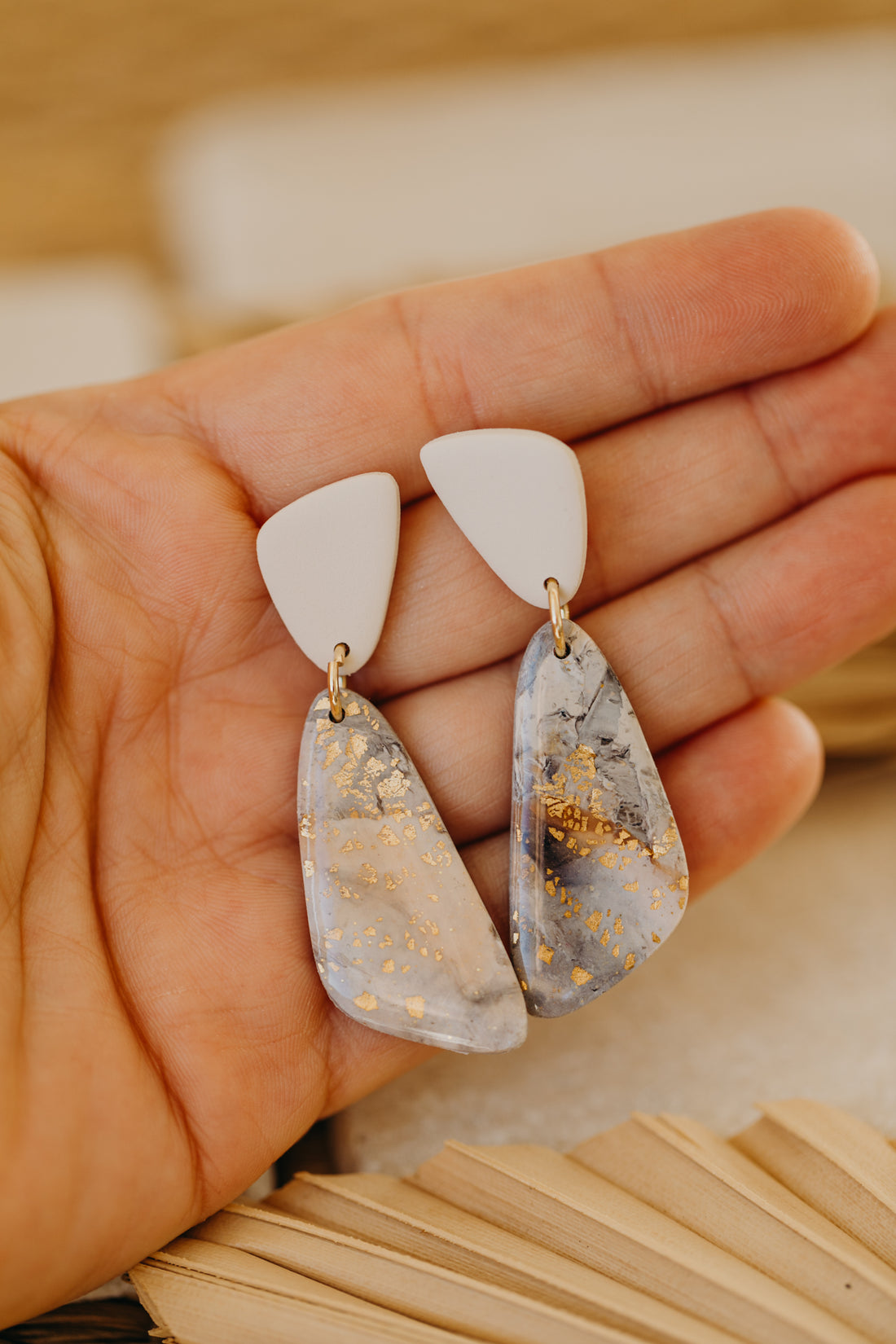 MARJA - small drop earrings gold