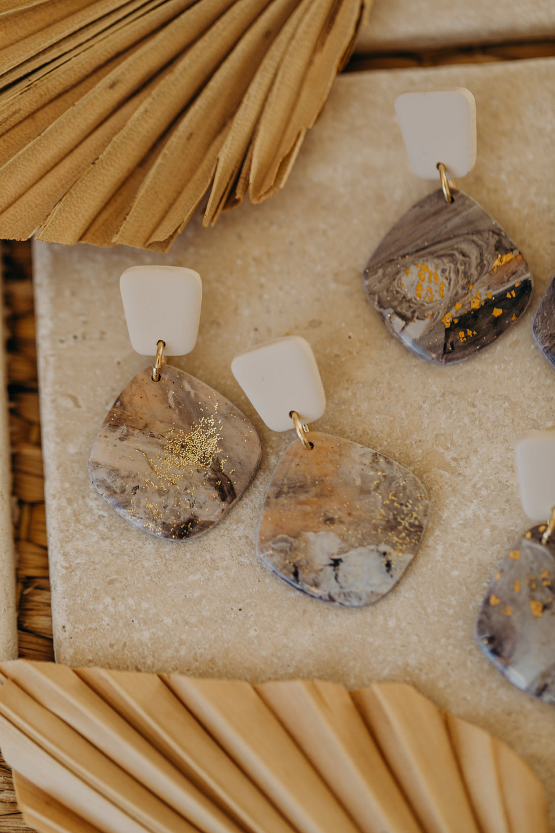 MARJA - small drop earrings gold